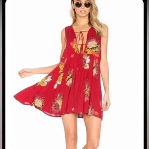Free people lovely day tunic mini dress in red floral pattern